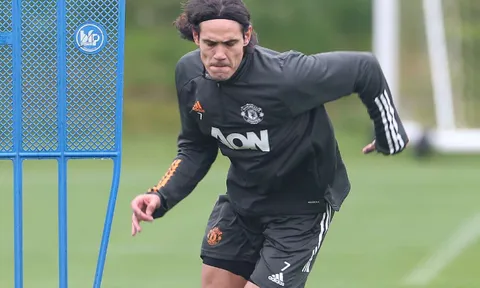 Carrick cập nhật tình hình chấn thương của Cavani và Pogba