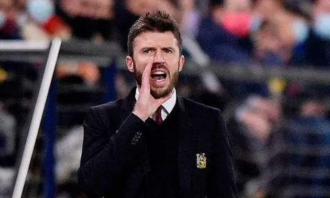 Carrick có khả năng tái ngộ Man Utd