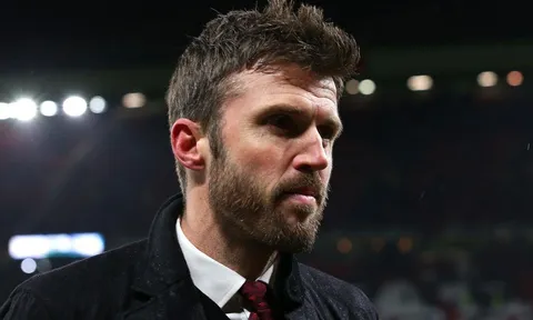CHÍNH THỨC! Michael Carrick tái xuất