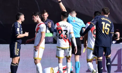 Carvajal nhận thẻ đỏ, Real Madrid chia điểm với Rayo Vallecano