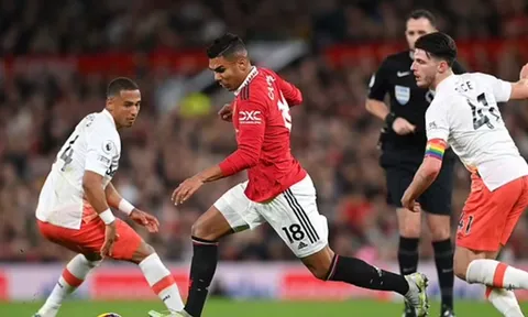 "McTominay và Fred không cùng đẳng cấp với 2 cầu thủ đó"