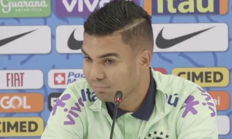 Casemiro: "Tôi vẫn chưa nhắn tin với Ronaldo"