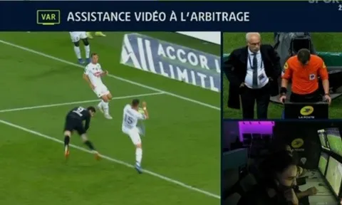 Henry bất bình khi trọng tài thổi pen cho PSG