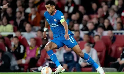 Cody Gakpo ngưỡng mộ huyền thoại Barca