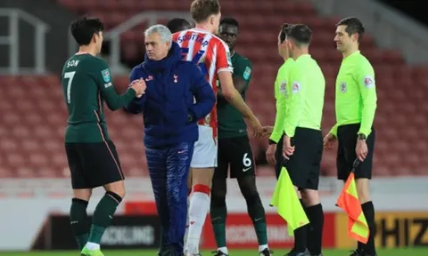 Mourinho: “Họ thực sự là 1 đội bóng khổng lồ”