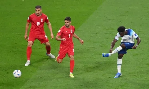"Cậu ấy bao nhiêu tuổi? 21? Quá lão luyện cho ĐT Anh"