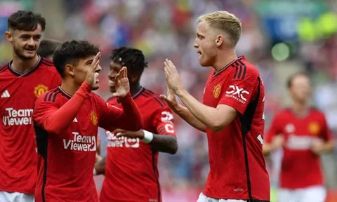 "Cậu ấy chẳng làm được gì cho Man United"