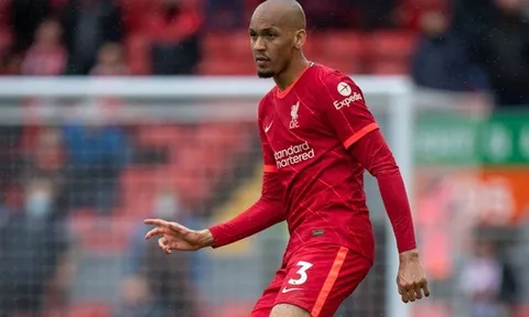"Cậu ấy như một Van Dijk ở hàng tiền vệ"