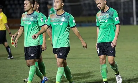 Sau HAGL, VPF nhận "cái tát" từ 2 CLB khác