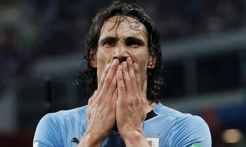 Cavani bị treo giò vì nóng nảy
