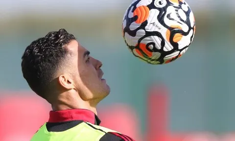 Man Utd sắp sửa trình làng một lối chơi mới?