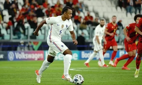 Kounde liên hệ Man Utd
