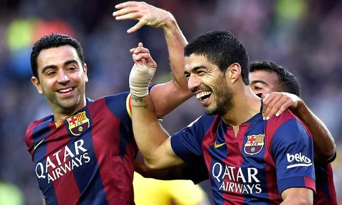 Suarez hé lộ tình cảnh bi đát của Barca, khuyên Xavi từ chối