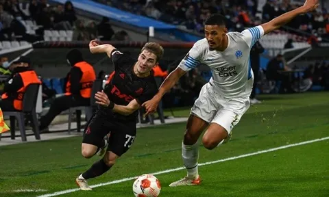 CĐV gọi lính đánh thuê của Arsenal là “quái vật”