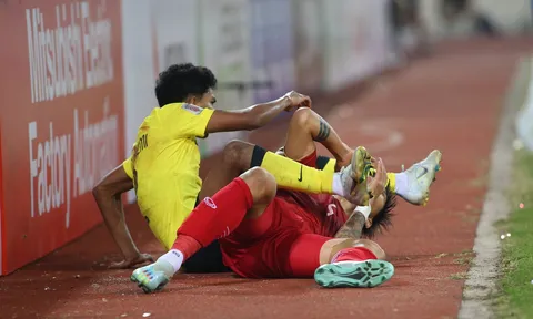CĐV Malaysia: 'Trọng tài đã giết chết trận đấu'