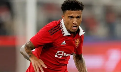 CĐV Man Utd mừng rơn vì hành động của Sancho