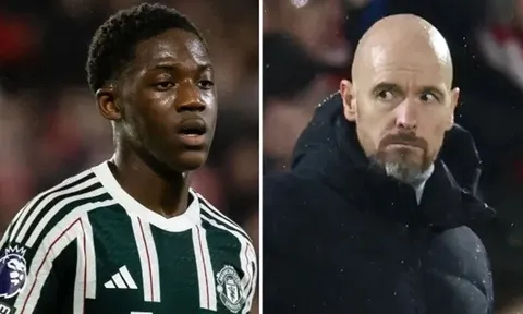 CĐV Man Utd phẫn nộ với Ten Hag