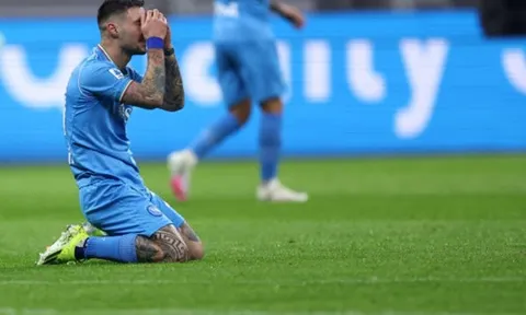 CĐV Milan nguyền rủa sao Napoli