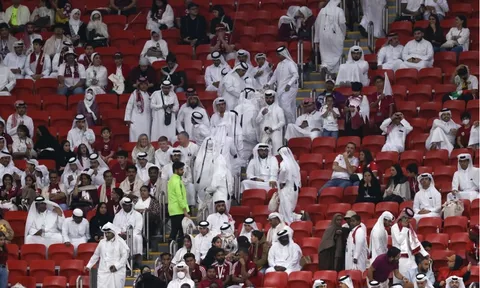 CĐV Qatar bỏ về sớm sau 2 bàn thua của đội nhà
