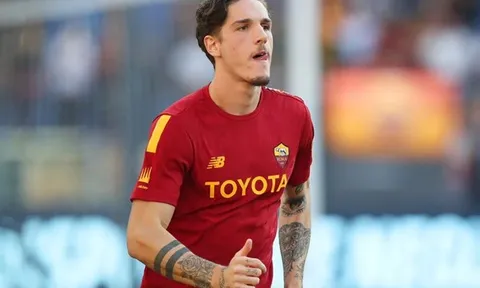 CĐV Roma điên loạn, muốn tống cổ 'cái gai' của Mourinho