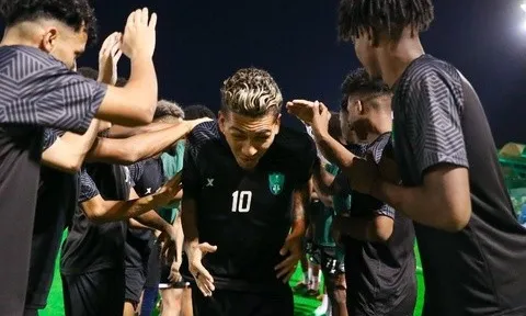 CĐV Saudi Arabia 'phát cuồng' vì Firmino