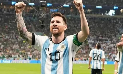 CĐV Trung Quốc vỡ òa trước siêu phẩm của Messi