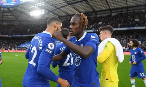 Sao Chelsea gây ngạc nhiên trước Man Utd