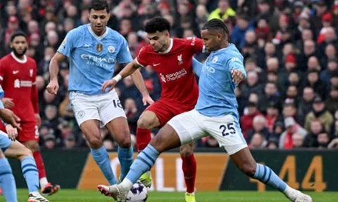 Chấm điểm Liverpool: 2 điểm 8; Hàng công mờ nhạt