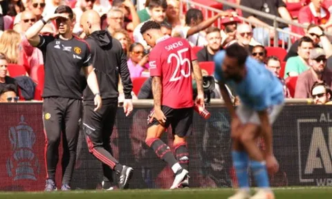 Chấm điểm M.U: 4 điểm 7; Rashford tàng hình