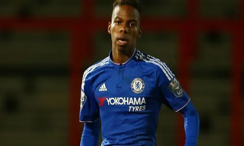 Sẵn sàng chơi bóng miễn phí, đồng hương của Hazard vẫn bị Chelsea tống khứ