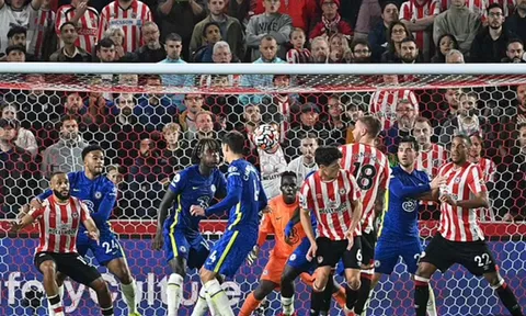 "Chelsea có chiến thắng may mắn"