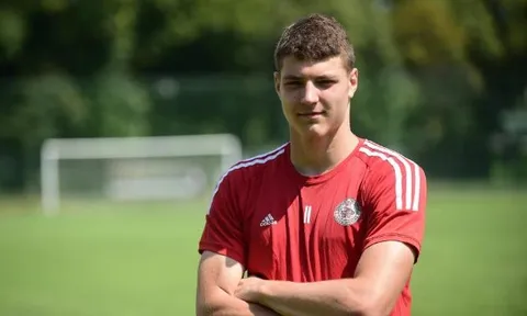 Chelsea đàm phán chiêu mộ Milos Lukovic