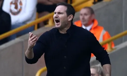 Bại trận, Lampard nói rõ tình hình của Kante và Mount
