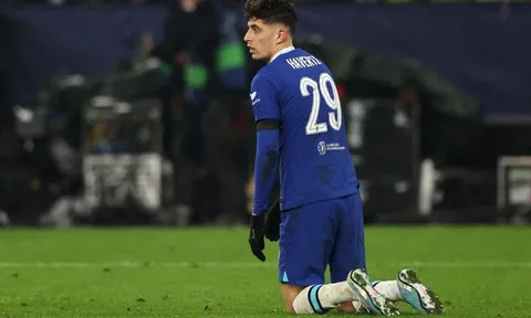Chelsea khủng hoảng hàng công