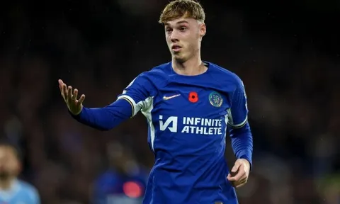 Chelsea mất thêm tiền vì Palmer