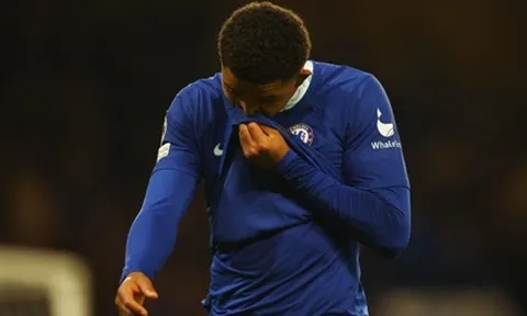 Chelsea sụp đổ với bi kịch nhà giàu cũng khóc