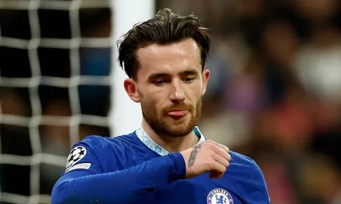 Chelsea trả giá đắt sau trận thua Real
