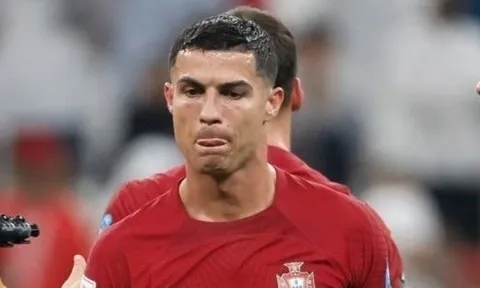 Chị gái khuyên Ronaldo bỏ World Cup 2022