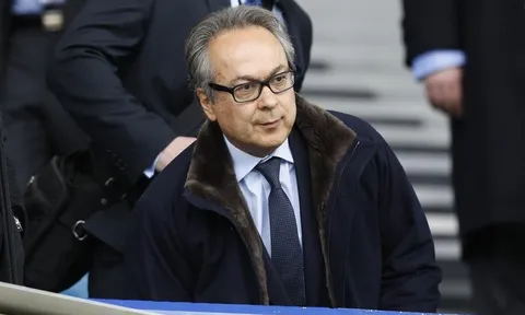 Chi tiêu liều lĩnh, Everton suýt trả giá đắt