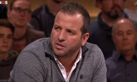 Chỉ trích Maguire của nước Đức, Van der Vaart bị đả kích dữ dội