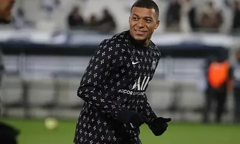 Chiến dịch chiêu mộ Mbappe của Real