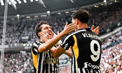 Vlahovic và Chiesa “chắp cánh” cho sự trở lại của Juventus