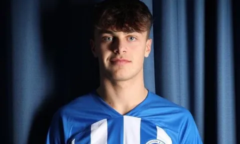 CHÍNH THỨC! Brighton đón thần đồng Josh Robertson