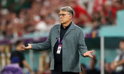 HLV đầu tiên từ chức sau thất bại ở World Cup