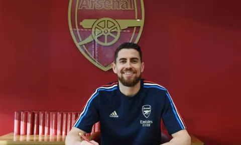 CHÍNH THỨC! Jorginho gia nhập Arsenal