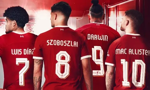CHÍNH THỨC! Liverpool công bố 4 số áo mới