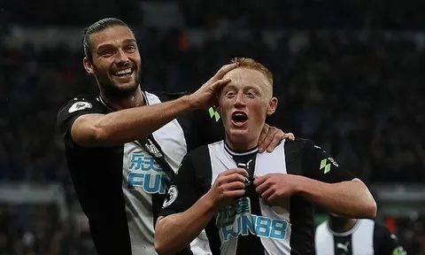 CHÍNH THỨC: Newcastle 'trảm' 8 cái tên, có kẻ hạ sát Man Utd