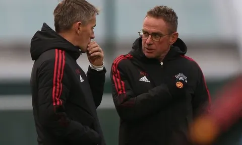 CHÍNH THỨC! Rangnick chia tay 2 trợ lý