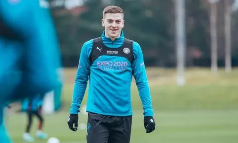 CHÍNH THỨC! Tiền đạo Man City gia nhập Hull