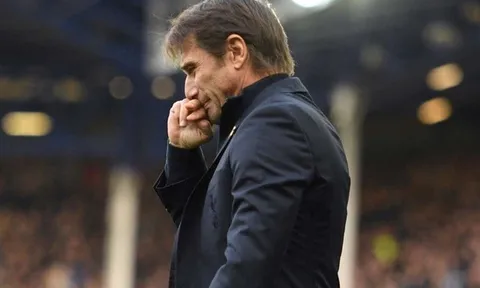 CHÍNH THỨC! Tottenham toang mạnh, trận đấu bị hoãn